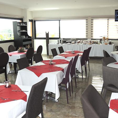 Residences Plein Sud Abidjan Bagian luar foto